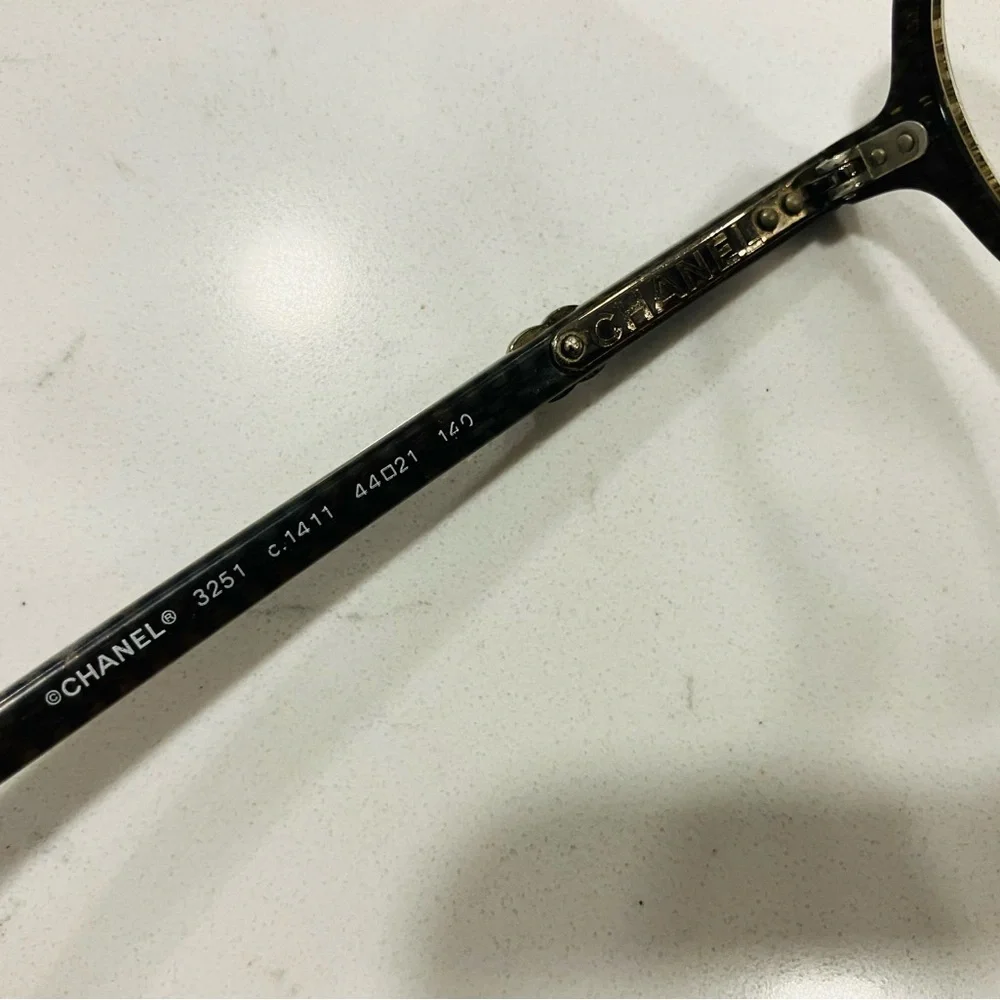 CHANEL Vintage Gray Quilted Eyeglass Frames box and case!!! - Picture 2 of 7